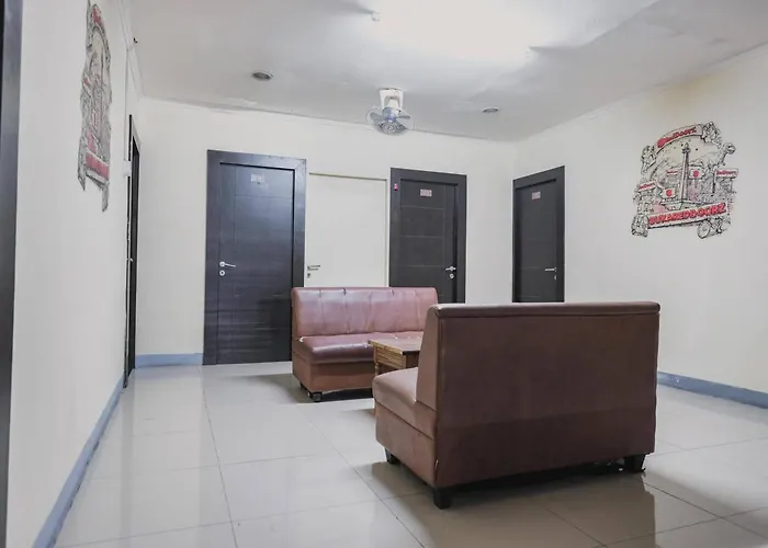 RedDoorz near ITC Cempaka Mas Hotel Jakarta